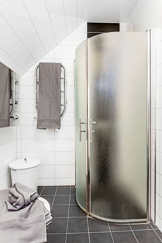 Pequeño apartamento y decoración en negro? Se puede. 2 wp 1490533723389